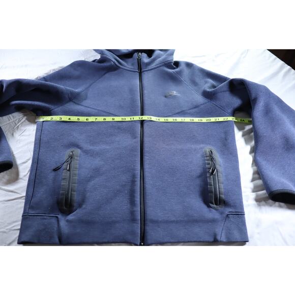 Nike Tech Full-Zip Hoodie Men’s Large Navy Blue – Water-Resistant Zipper Pockets - Picture 4 of 10